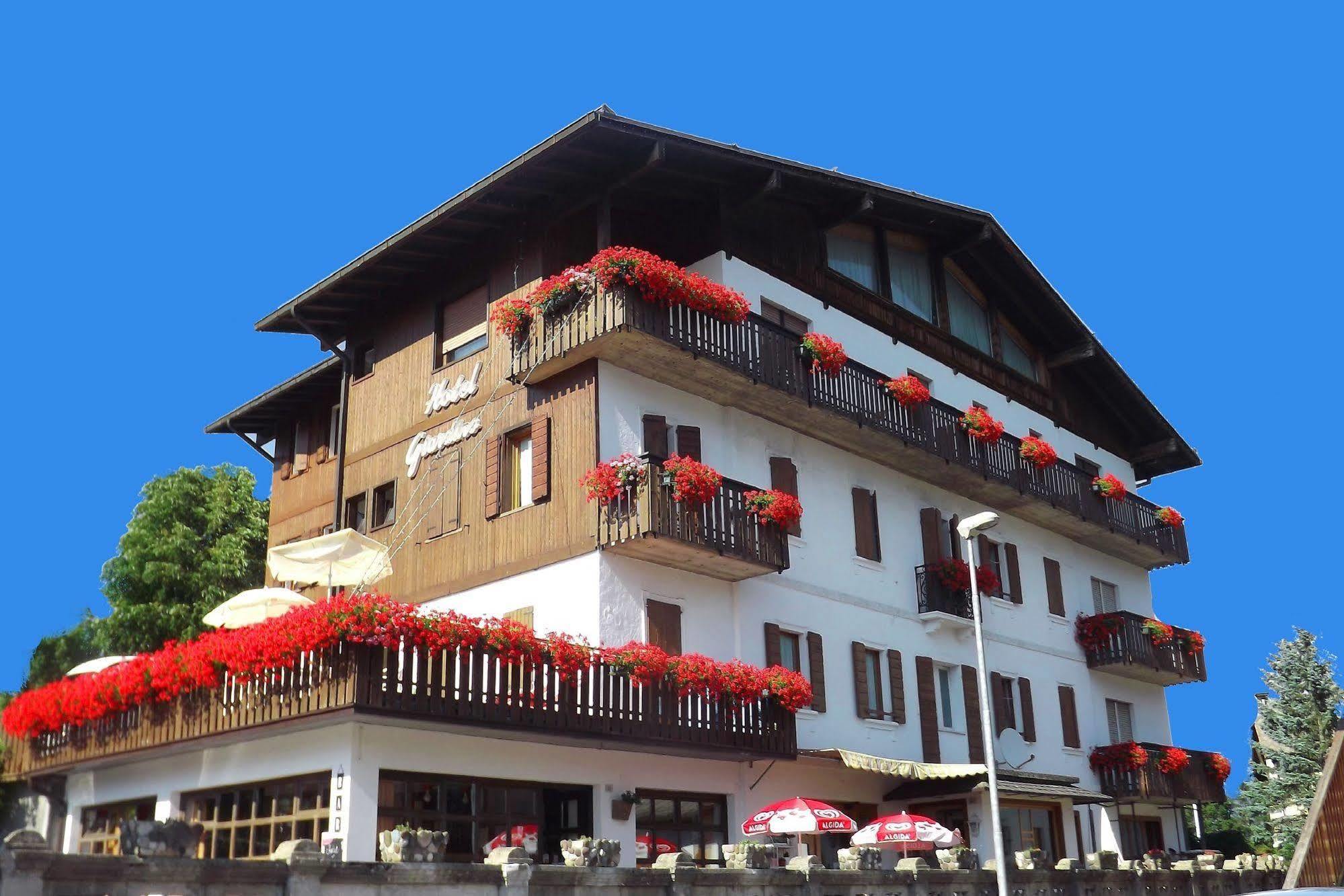 Hotel Giardino Pieve di Cadore Kültér fotó